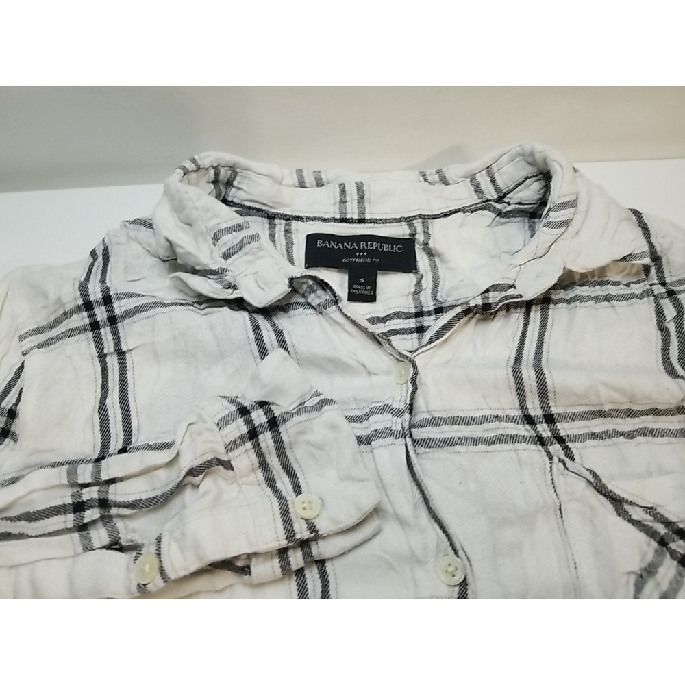Banana Republic Boyfriend Fit Small Flannel Plaid Long Sleeve Button Distressed